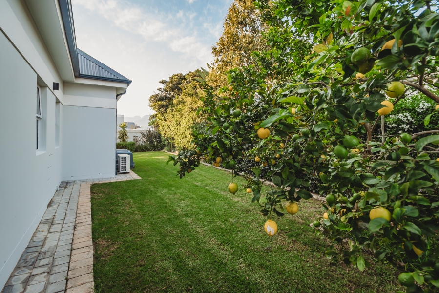 4 Bedroom Property for Sale in Kingswood Golf Estate Western Cape